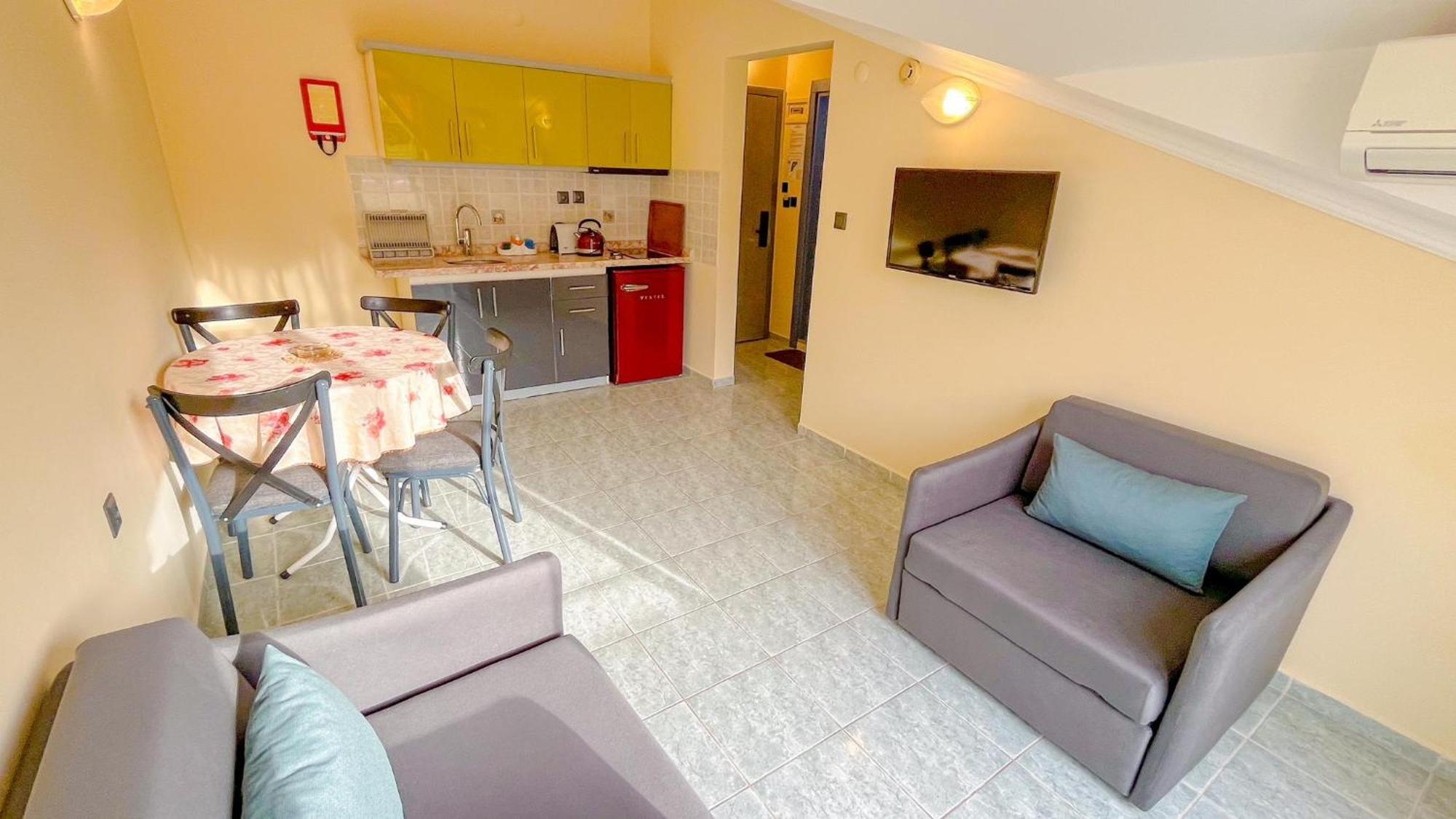Ozlem 2 Apart Hotel Marmaris Exterior foto